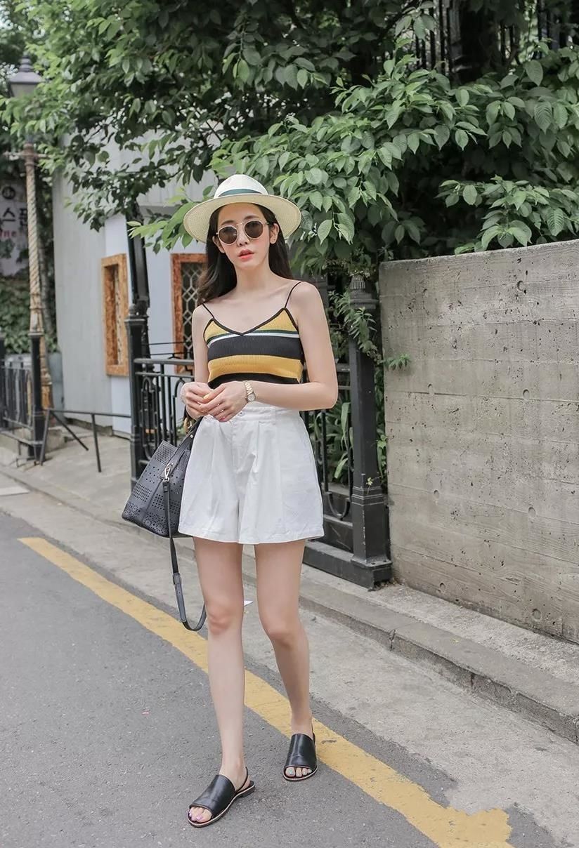 街拍:女生夏季这样穿，韩范十足