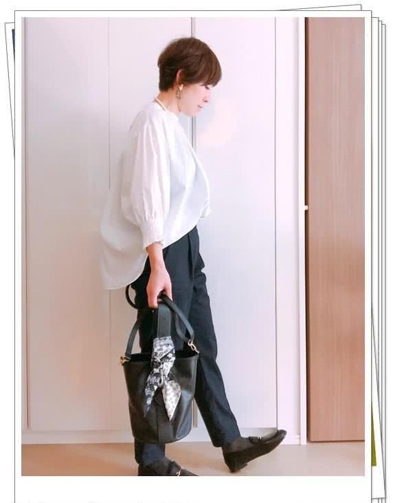  『优衣』日本奔四的女人怎么穿优衣库？15个造型示范如何穿出轻熟风