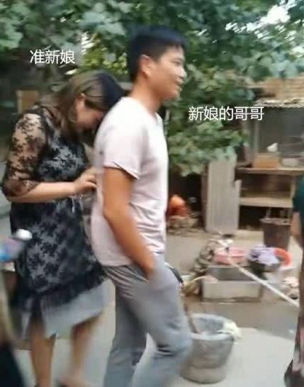 大衣哥朱之文辟谣:有的照片是假的