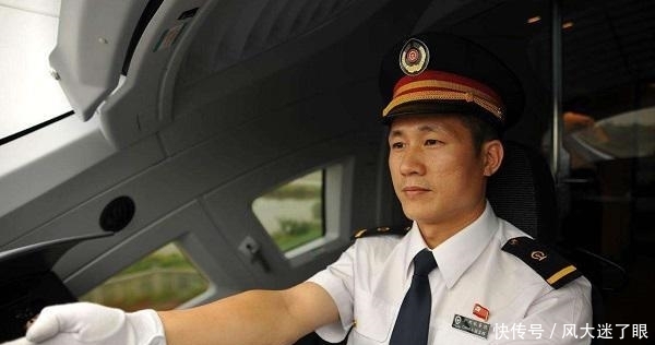  「睡觉」火车一开就是几十个小时，司机是如何坚持的？难道他们