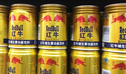 川藏线旅游遇到这3种垃圾不要奇怪，红牛能接受，这两种真不清楚