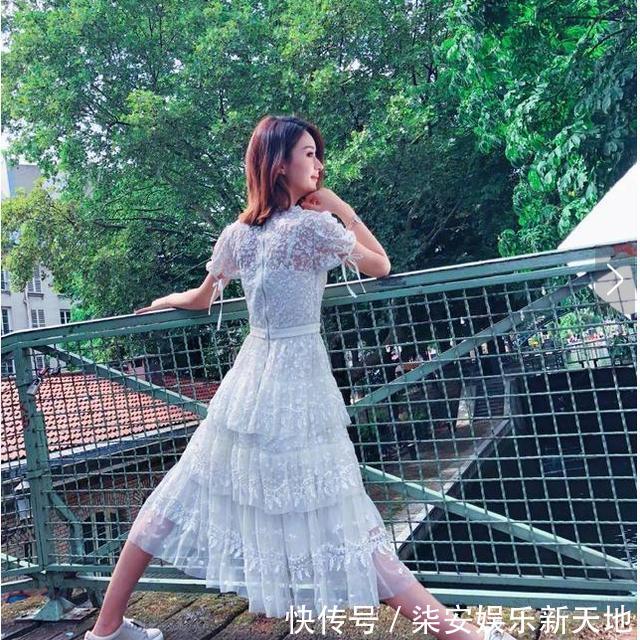 赵丽颖晒出这张照片，网友说是很难攻破网上的传闻