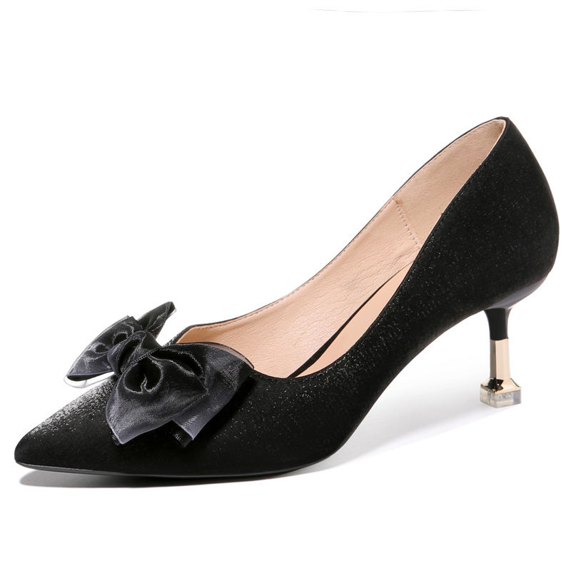 秋天了,如果你50岁,一定要试试“工作鞋”,性感洋气又迷人