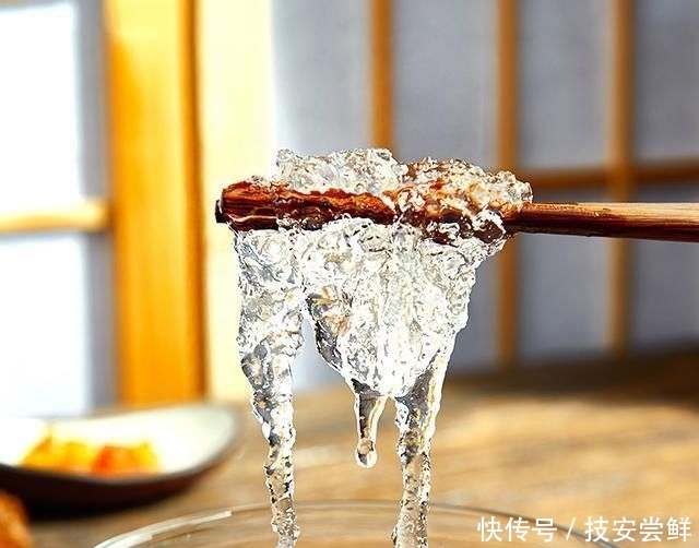 『食物』女人别傻傻买名贵化妆品了,多吃这6种碱性食物,皮肤水嫩有弹力