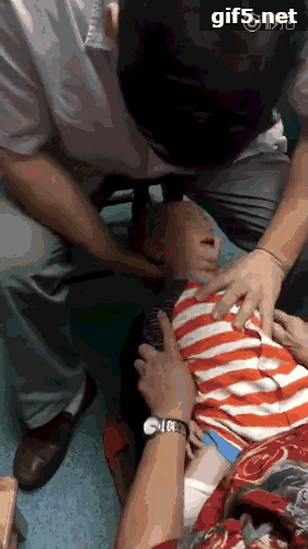 辟谣！网络疯传的“诊所买小孩暴力推拿”，这件事后面你需要知道