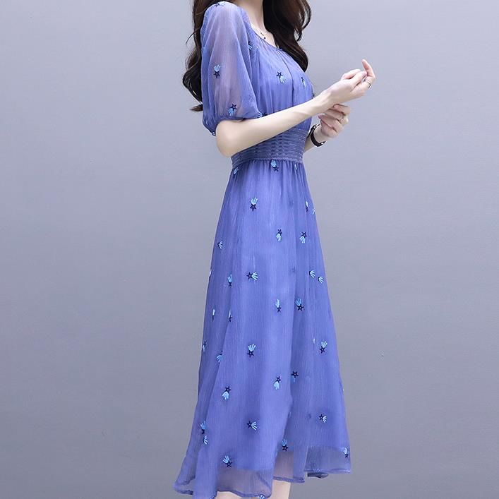 聚会一定要挑款，得体精致，显身材的连衣裙，想不艳压群芳都难