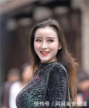 『 青春活力』秀出青春活力范，非常有女人味，街拍：简洁大方的小姐姐