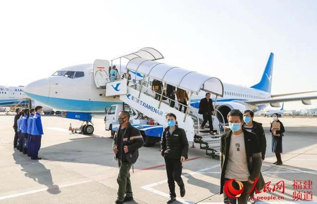  「为返厦职工」包机、包列、包车 厦门市总工会接务工人员返厦返