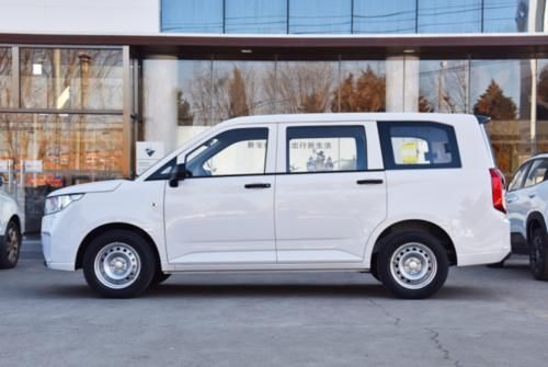  『五菱』五菱也有“揽胜”，堪称气场全开！两种座椅布局，6.68万难寻对手