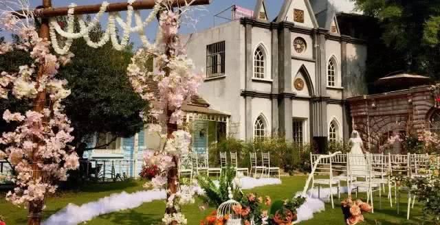 66岁大叔，8年时间打造出了中国最美私家花园，让人叹为观止！