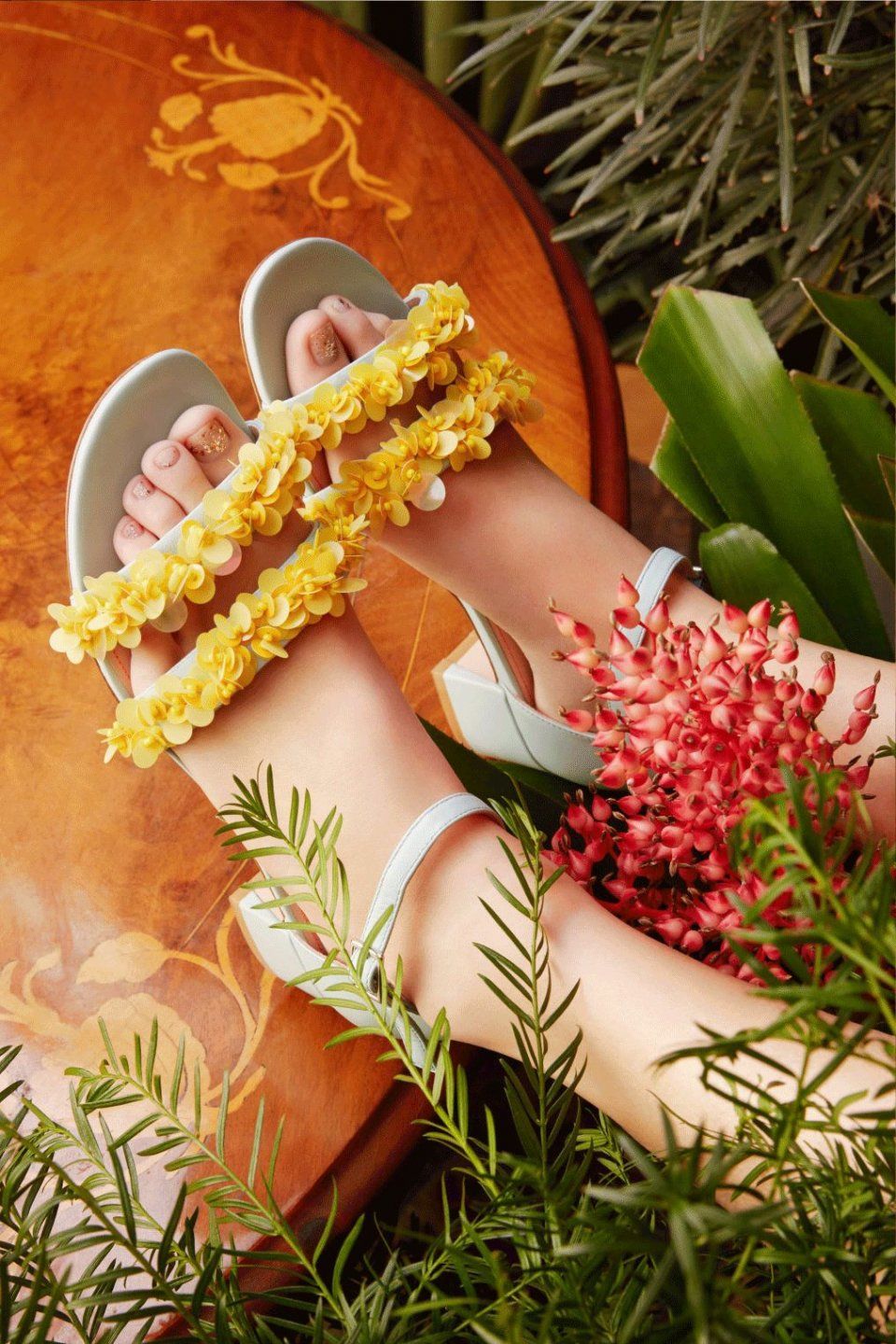 七夕攻略丨我们调查了近2000个人，原来七夕礼物该送这些!