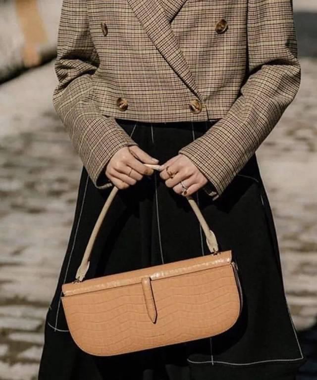 『春夏』败家女孩们在哪?请查收2020春夏必买小包清单!