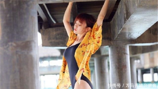 『泳装』清纯又不失性感,张檬最新泳装照曝光,当年那个杨真真又回来了