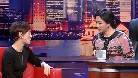 家里■孙俪:家里最不缺的就是手机!网友:贫穷限制了想象