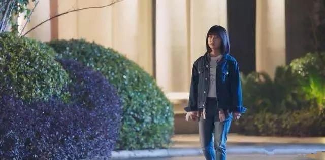 沈月《流星花园》造型被吐槽，穿搭土气又显矮，剧外却判若两人