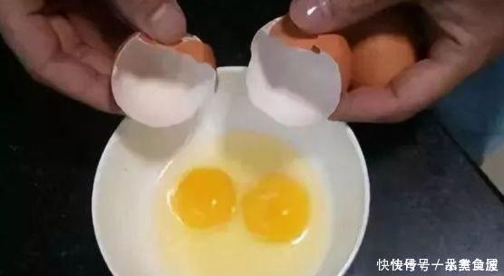  厉害|钓鱼比蚯蚓厉害万倍饵料入水鲫鲤疯咬不断，整条河鱼闻味被吸引