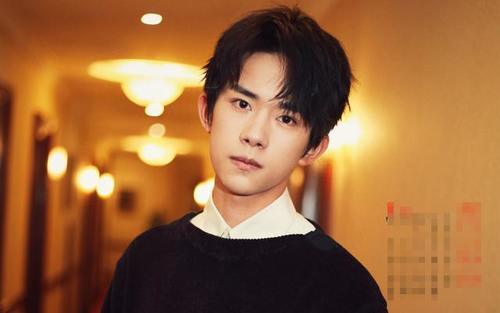 三小只撩起刘海,王源有男人味,王俊凯酷,千玺最能撩