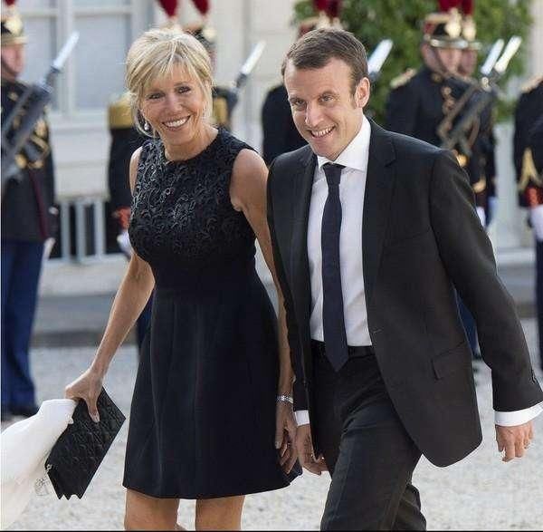 法国总统穿波点沙滩裤竟然这么帅