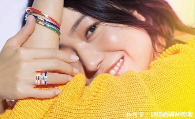  『喇叭裤』今春最流行哪些裤子这4款最美裤子穿搭分享，裤子控可不要错过