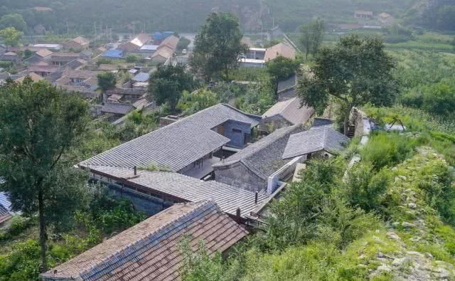  「租下」为养老，他租下20年破农房，院子400㎡，花3年打造出一