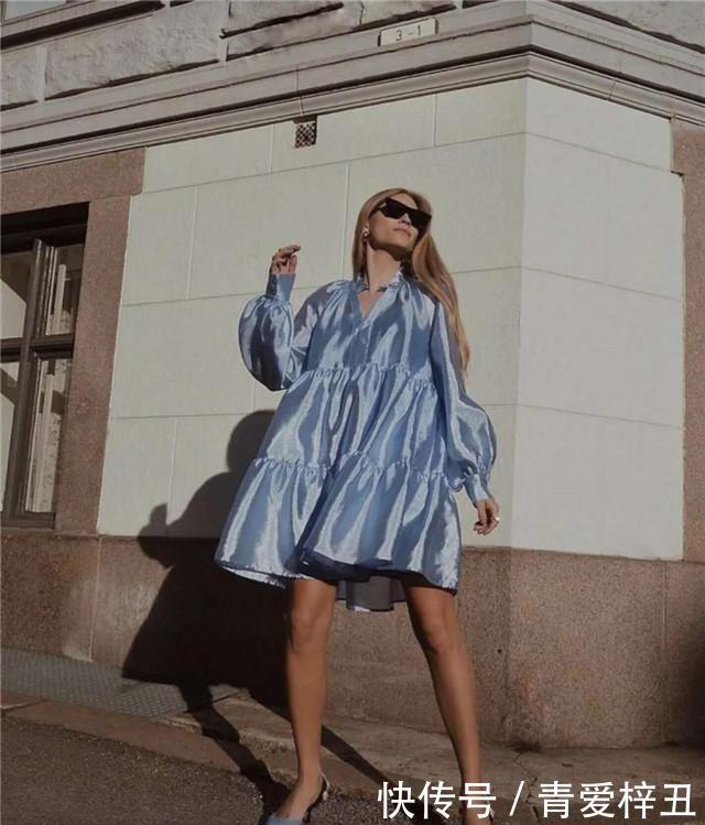 #天蓝色的衣服#女人过了40岁,少穿“花”衣服,多穿这些颜色,时髦减龄又显白