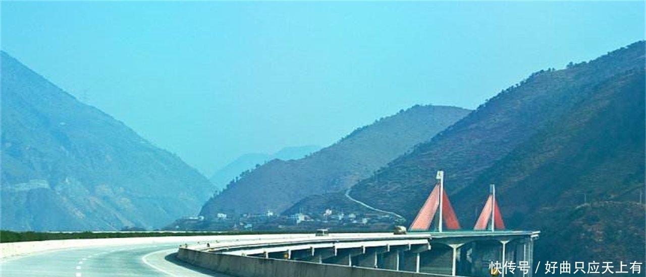 国内“最美”高速路，历时五年才建完，你想去自驾游吗？