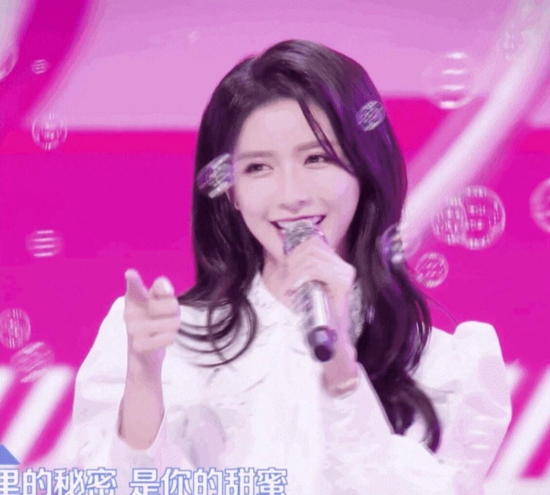  #位韩网友#韩网热议青你2热门练习生，许佳琪被赞像女王，蔡卓宜离婚被吐槽