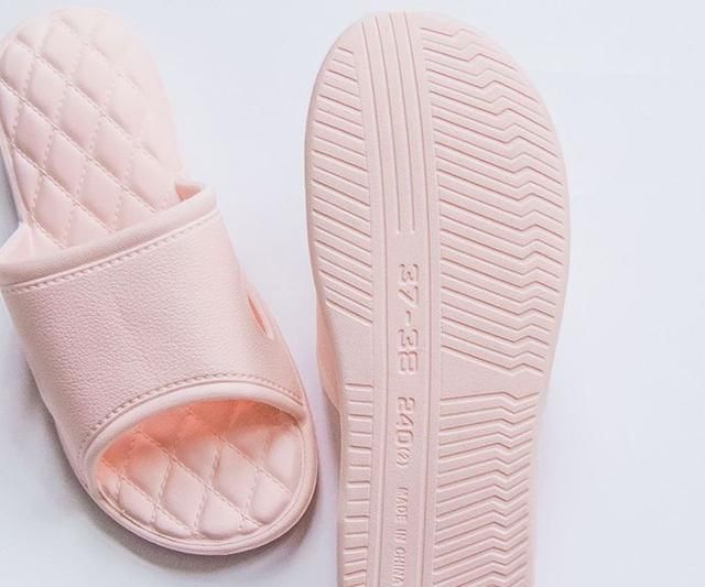 脱下高跟鞋后疲惫的双脚，需要一双这样的日式防滑杀菌拖鞋！