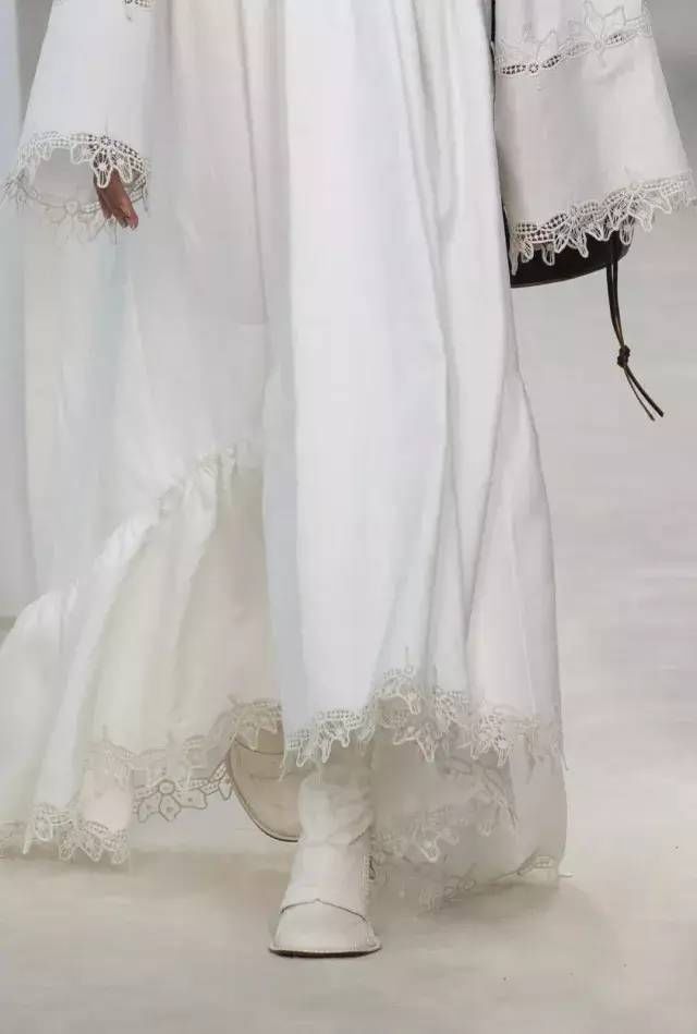 『新装』LOEWE是如何做到"独树一帜“的?来看看它的20春夏新装!