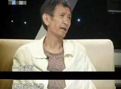 毛晓彤爸爸起诉她弃养生父？！网友：又出来一个害女儿的畜生