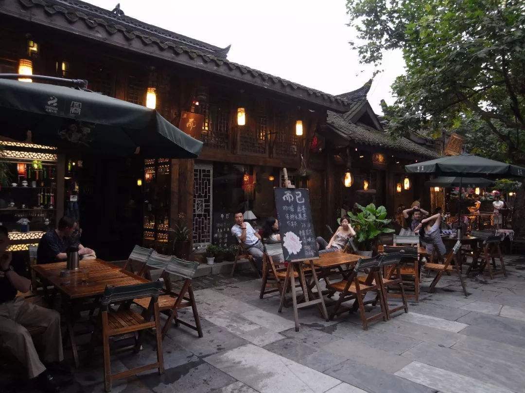  「喝茶」中国最“慵懒”的城市，天天喝茶打麻将，却稳居新一线