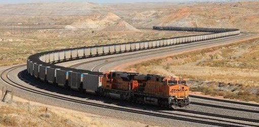 世界上最长的火车，全长7.3公里，共有682节车厢