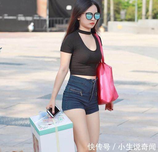 街拍: 性感短裤小姐姐, 穿出性感穿出美