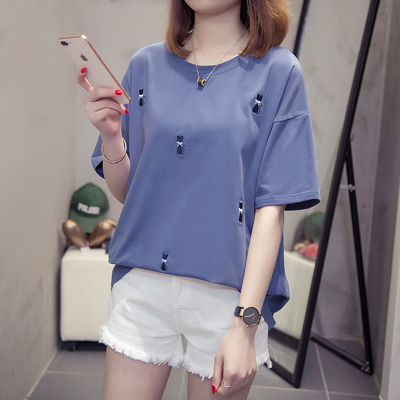 现在特流行这样穿:”裤子失踪“穿，宽松T恤+短裤，时尚时尚