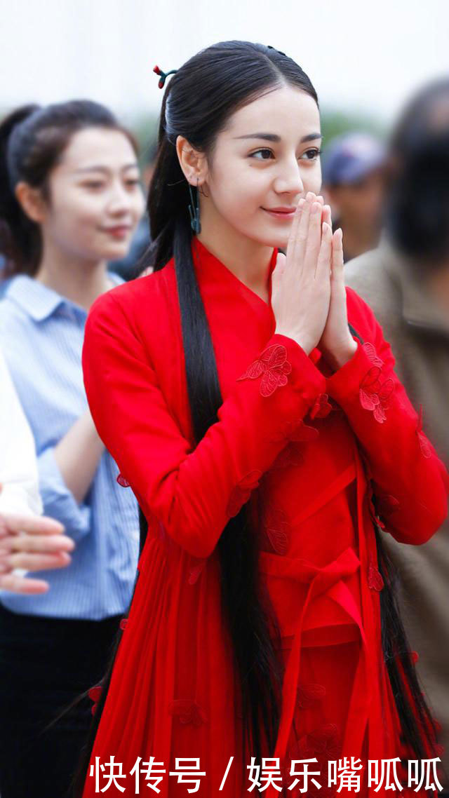 “烈火如歌”迪丽热巴十套衣服，第三套最美，第十套最简单！