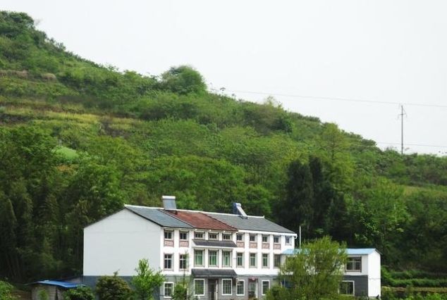  盖房：2019年农村宅基地建房新规定！盖房实行两种限制，被查也