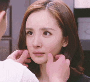 杨幂的脸好Q弹!黄子韬阮经天“捏过后”都这么说!