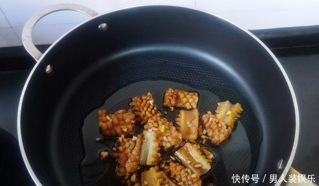  「鱿鱼花」冬日进补，吃鸡鸭猪肉不如吃它，20块1斤，鲜嫩美味，老少皆宜