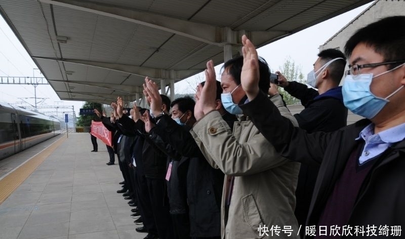 『专列』人民日报记者实地探访:湖北复工人员的“返岗专列”
