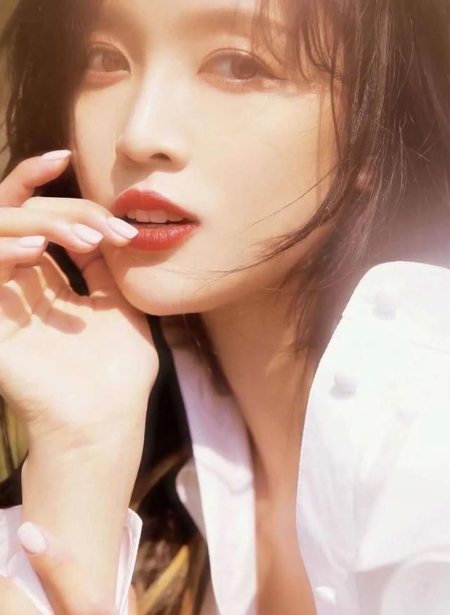 『白裙子』今年最美最流行的裙子,显白又高级,回头率200%!!