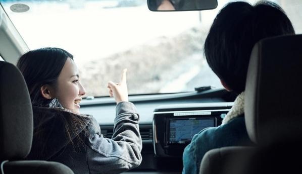 滴滴司机接女白领，跑8公里到上车点，等了10分钟收到信息后愣了