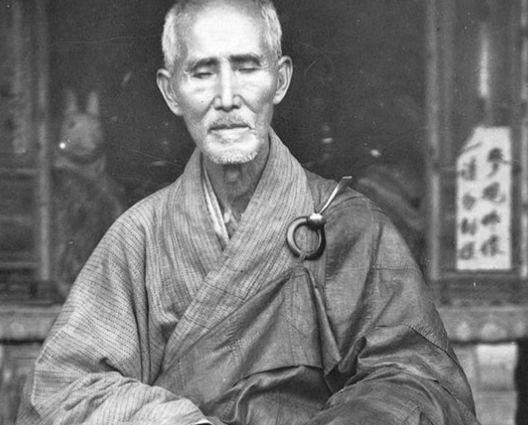 潜心专注修行！他从不与人说一句话，连虚云老和尚都被他感动哭了