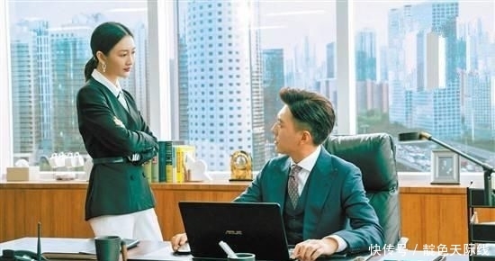 蓝红和罗槟之间