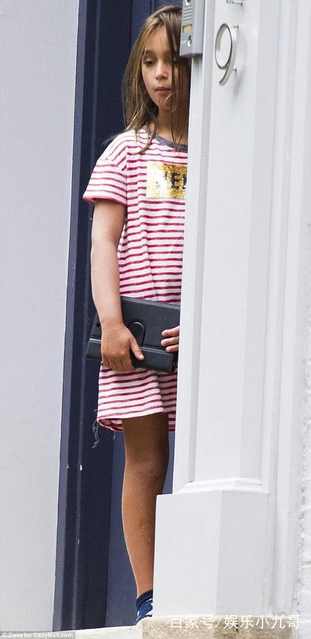 库什纳上班获闺女亲送,阿拉贝拉遗传伊万卡长腿