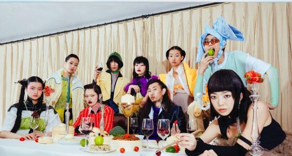  「春天」潮咖复位再聚新时尚，时髦惬意玩转迟到的春天！