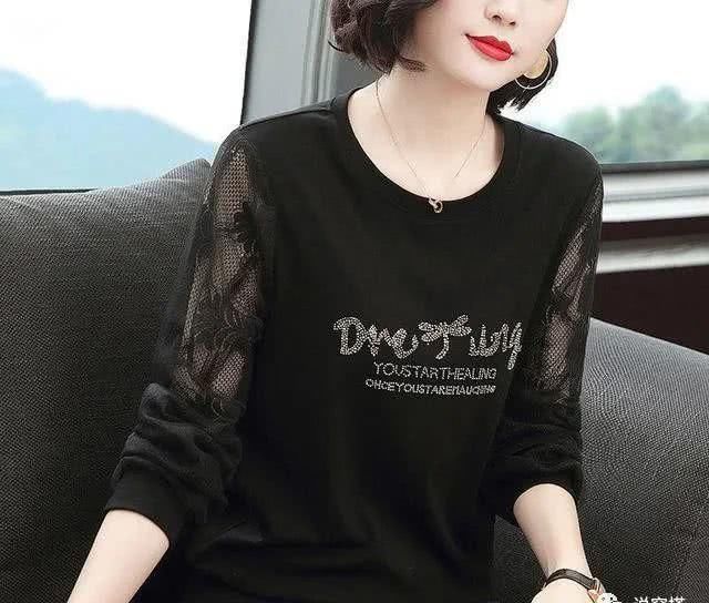  『穿衣』女性来到中老年，更要重视穿衣搭配，这几种气场服装，穿上才了解有多漂亮