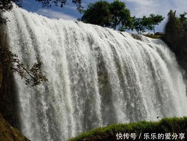 印度最“奇葩”火车,建在300米瀑布之下,一开门窗就会被淹没