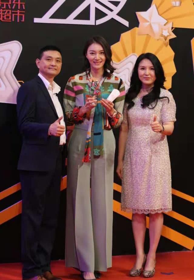#比例#谢杏芳发起狠来女明星都斗不过,稍一打扮就惊艳,178比例太出众