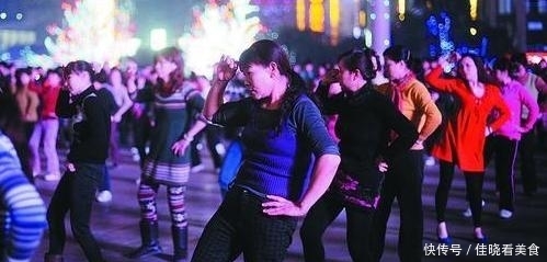 中国老人退休跳广场舞，欧美国家老人为何没有？他们退休后做什么