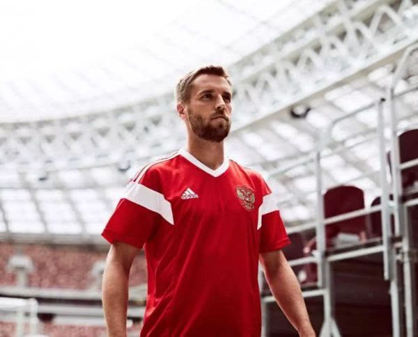 世界上最贵的足球运动员们今年都穿什么去俄罗